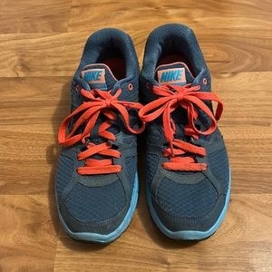 Nike Relentless 2 - Womens